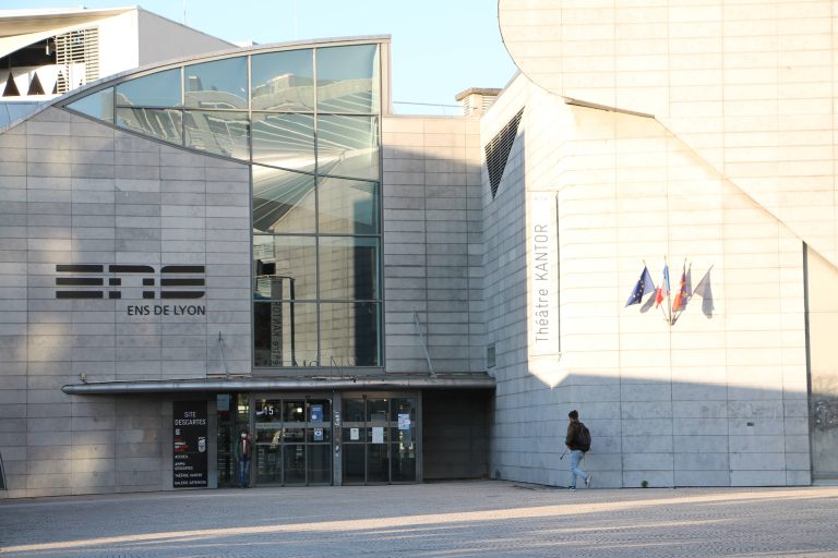 entrée de l'ENS de Lyon