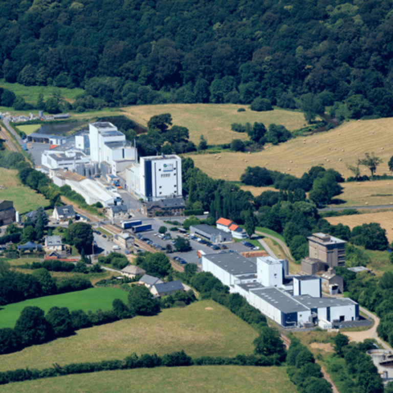 usine de séchage de Lis by Lesaffre, basée à Cérences