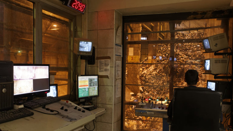 intérieur du centre de valorisation énergétique de la ville de Toulon