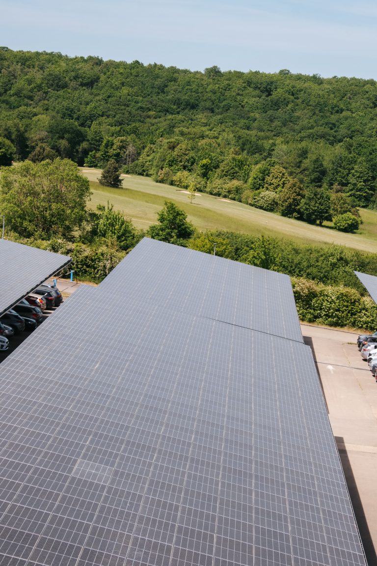 panneaux photovoltaïques centre hospitalier