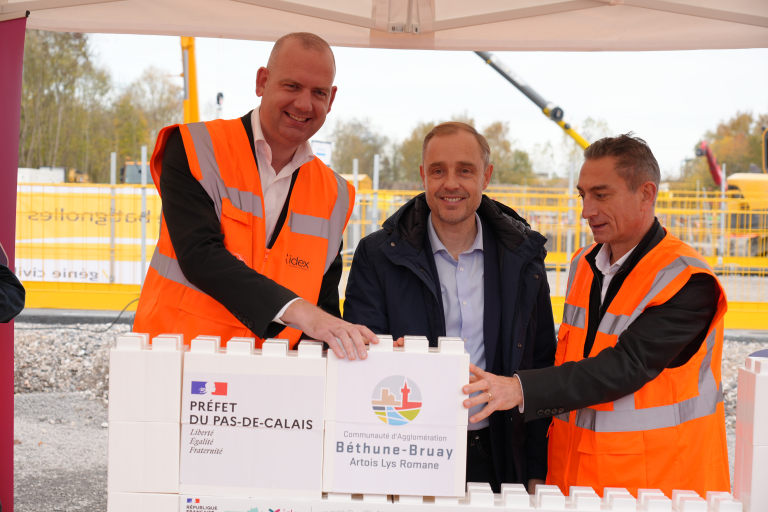 Pose première pierre Labeuvrière 