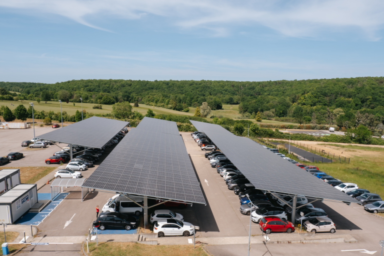 Ombrière de parking photovoltaïque